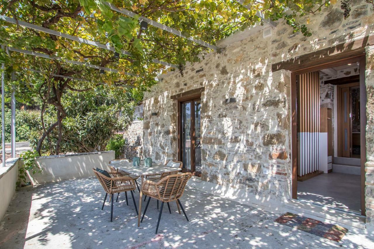 Stairs Homes & Suites Kamaria  Exterior foto